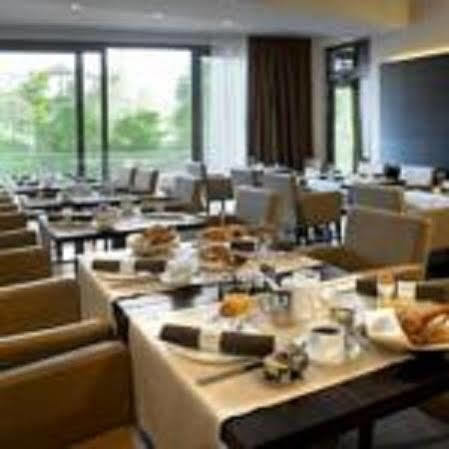 Hotel Eberhards Am Wasser Битигхайм-Биссинген Экстерьер фото
